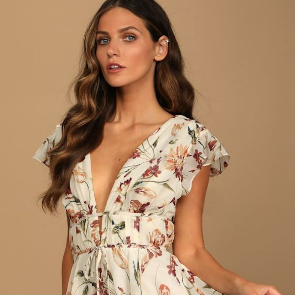 Lulus Flirty Ways Cream Floral Print Flutter Sleeve Romper Beige - Size M